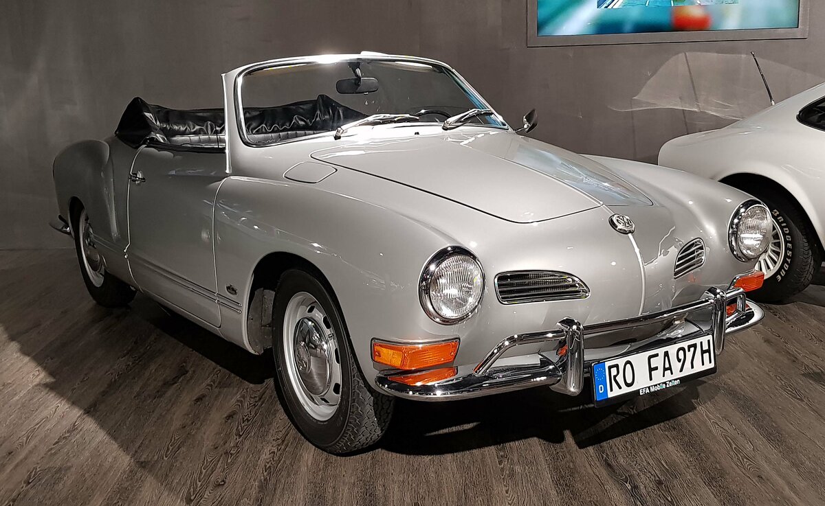 =VW Karmann-Ghia, Bauzeit 1970 - 1974, 1584 ccm, 50 PS, 140 km/h, gesehen im EFA Museum in Amerang, 06-2022