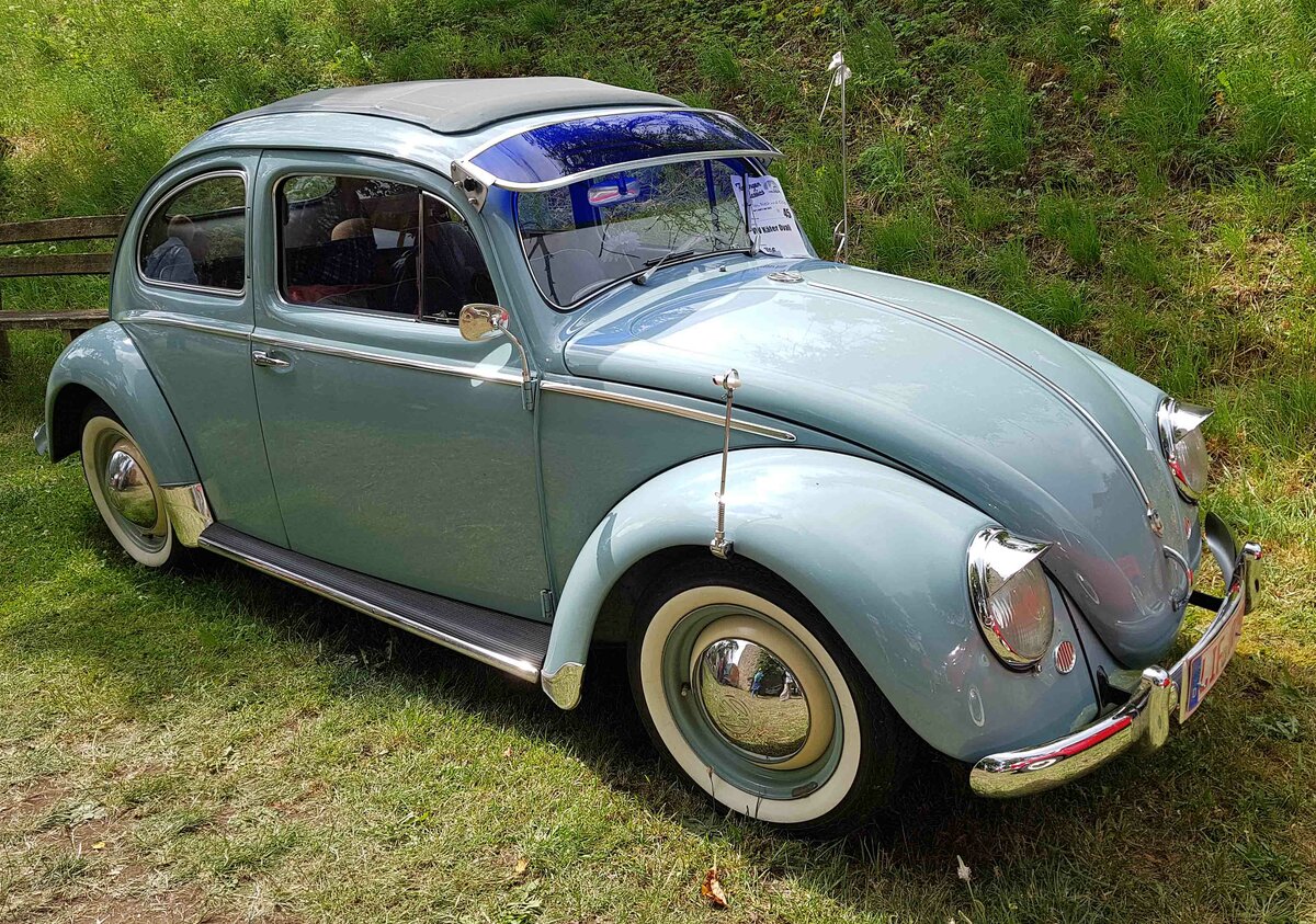 =VW Ovali-Käfer, Bj. 1956, gesehen bei den Fladungen Classics 2023 im Juli 23
