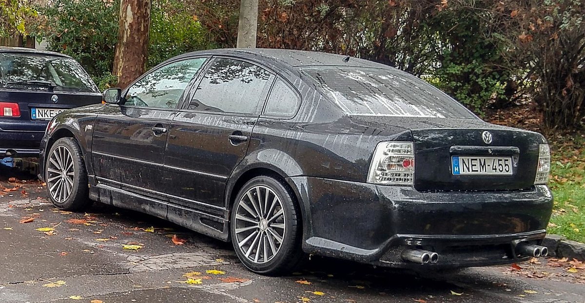 VW Passat B5.5 getunt, gesehen in November, 2019.