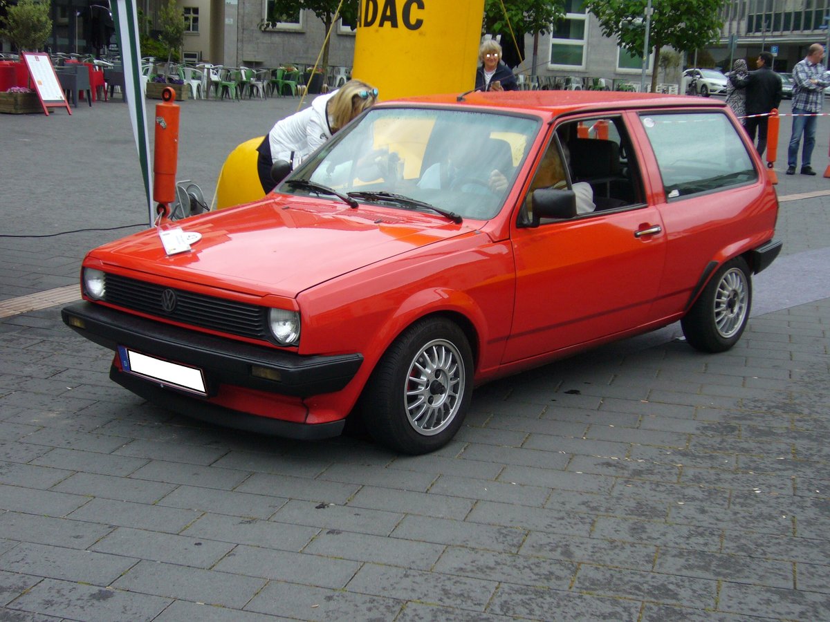 VW Polo II Kombilimousine. 1981 - 1994. Es waren folgende Motorisierungen lieferbar: 1043 cm³ mit 40 PS, 1093 cm³ mit PS und 1272 cm³ mit 60 PS. Mülheim an der Ruhr am 22.05.2016.