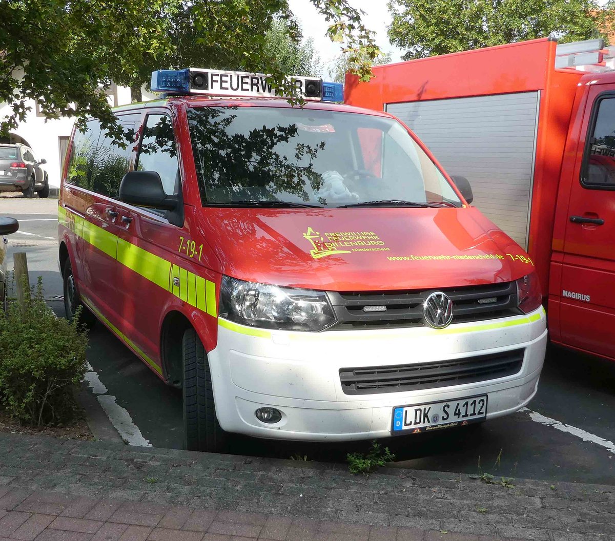 =VW T 5 als MTW der Feuerwehr DILLENBURG steht in Hünfeld anl. der Hessischen Feuerwehrleistungsübung 2019, 09-2019