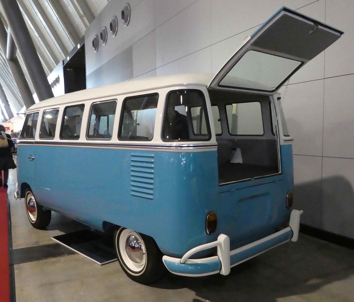 =VW T1, ausgestellt bei den Retro Classics in Stuttgart, 03-2019
