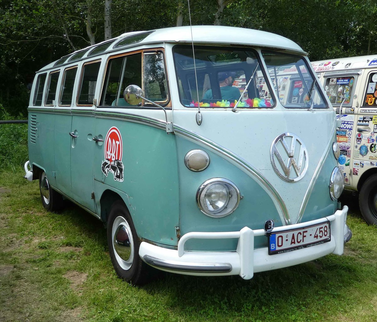 =VW T1 Samba, präsentiert auf dem Ausstellungsgelände in Bad Camberg anl. LOTTERMANN-Bullitreffen im Juni 2019