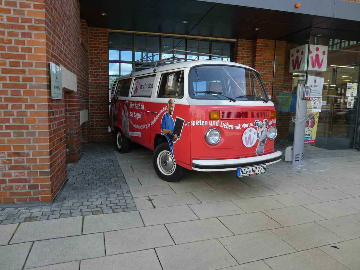 =VW T2 von WORTREICH steht als Ausstellungsfahrzeug beim Hessentag 2019 in Bad Hersfeld, 06-2019