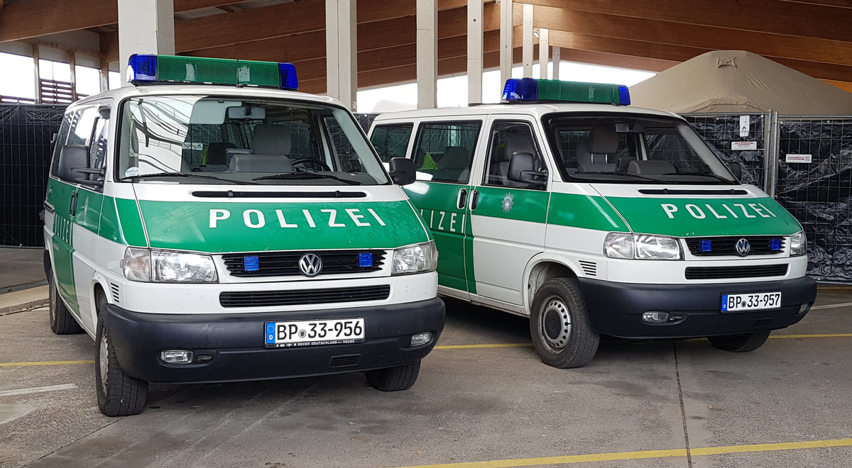 =VW T4 der Bundespolizei, gesehen beim Tag der offenen Tür anl. 60 Jahre Bundespolizei Standort Hünfeld im September 2019