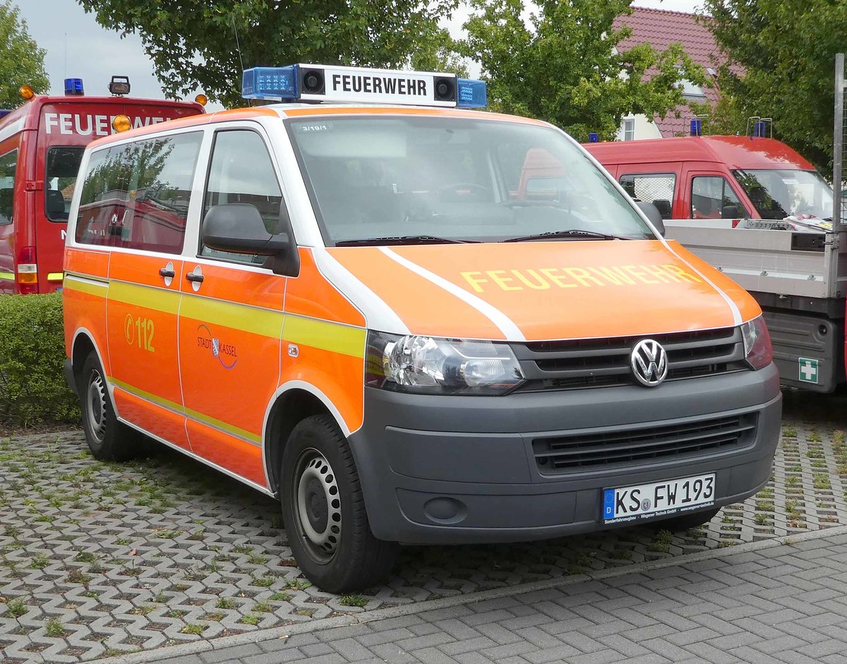 =VW T5 als MTW der Feuerwehr KASSEL steht in Hünfeld anl. der Hessischen Feuerwehrleistungsübung 2019, 09-2019
