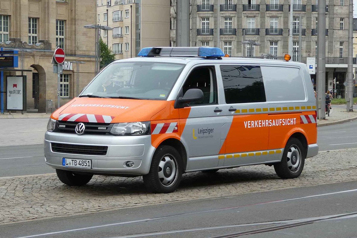 =VW T5, eingesetzt als Dienstfahrzeug der Verkehrsbetriebe Leipzig im Juli 2016