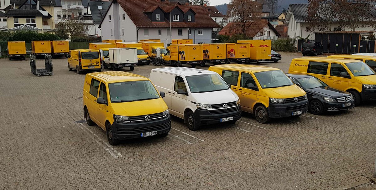 =VW-Transporter haben Feierabend auf dem Erbacher Posthof, 12-2022