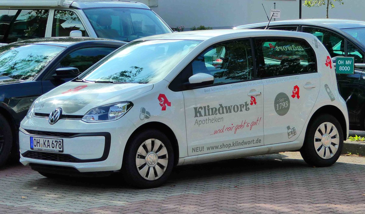 =VW UP von Klindwort-Apotheken, gesehen im September 2018 in Bad Schwartau