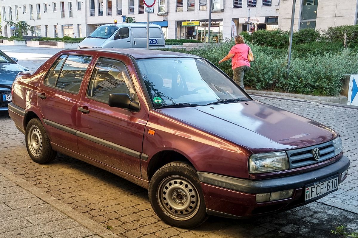 VW Vento, fotografiert in 08.2020.