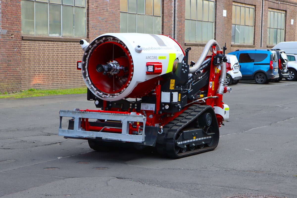 VW Werkfeuerwehr Baunatal Magirus Aircore LUF am 18.04.26 beim Blaulichttag in Henschel Museum Kassel
