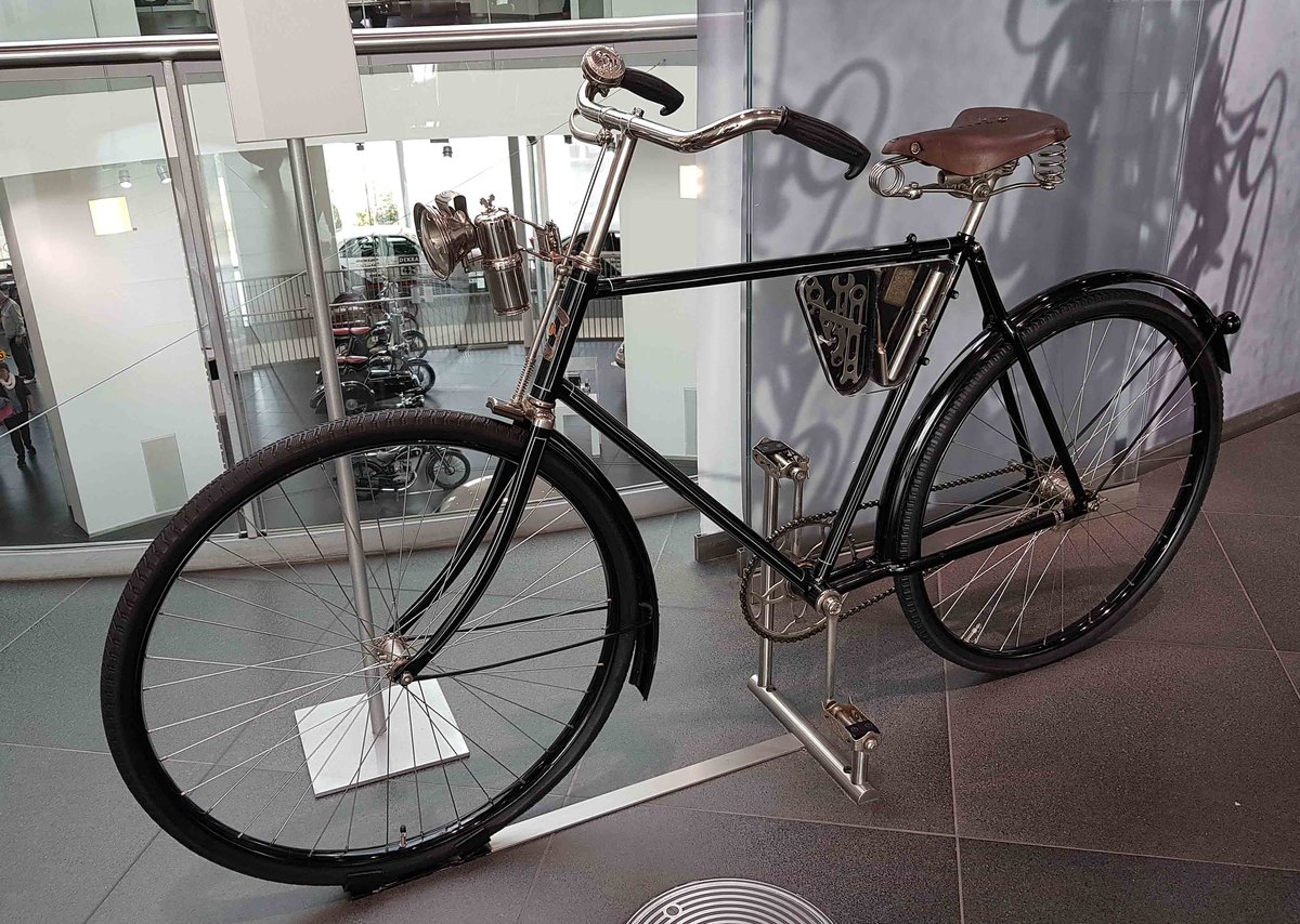 =Wanderer Fahrrad Typ  1 , Bj. 1907 mit Karbidbeleuchtung, gesehen im Audi-Museum Ingolstadt im April 2019.