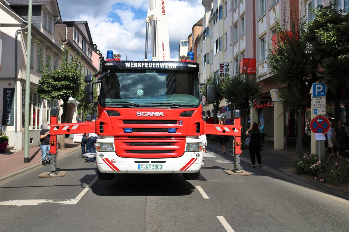 Werkfeuerwehr Infraserv Höchst Scania TGM am 11.08.18 beim Tag der Offenen Tür der Feuerwehr Bad Soden am Taunus zur 150 Jahre Feier
