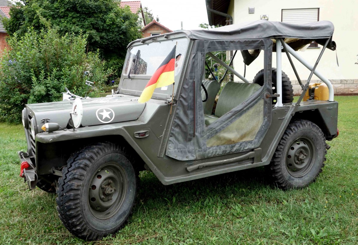 Willys Jeep, ausgestellt beim Ortsjubiläum 850 Jahre Hofaschenbach, Juli 2015