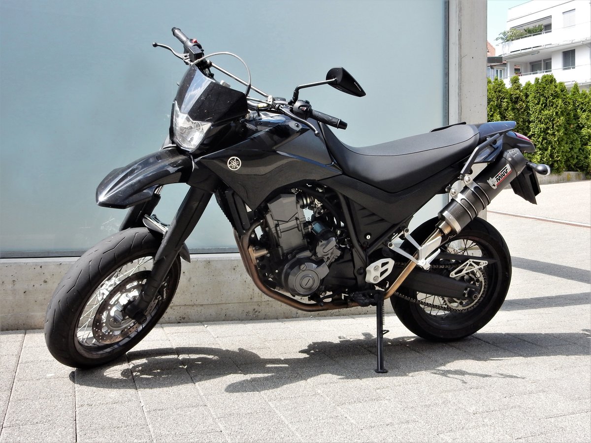 Yamaha, wahrscheinlich ein Modell XT 660 X. Aufgenommen am 4. Juni 2018 in Wetzikon, Kanton Zürich, Schweiz
