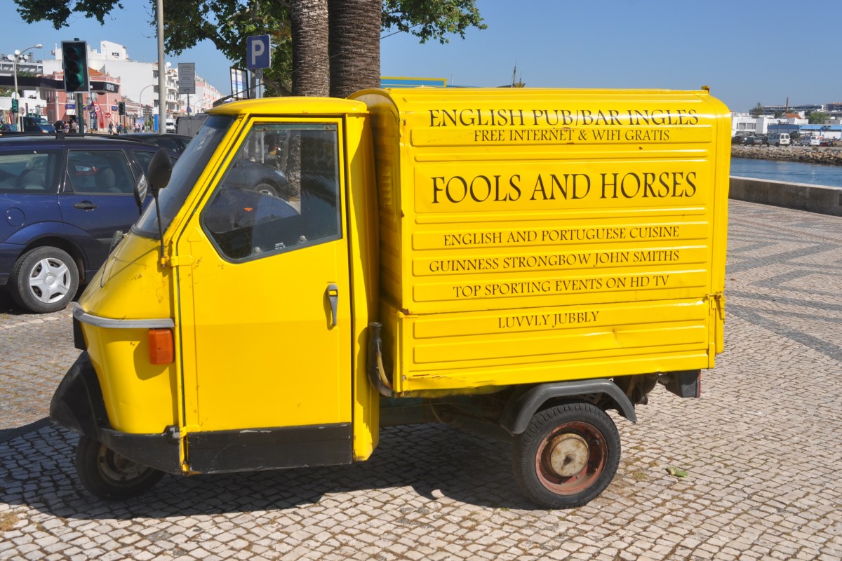 zu Werbezwecken genutztes Fahrzeug  (Lagos/Portugal, 09.05.2014)