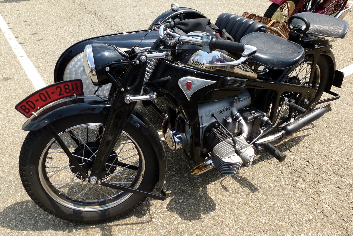 Zndapp, schweres Oldtimer-Motorrad aus den 1930er Jahren mit Beiwagen, Oldtimertreff Oberwinden, Juni 2015