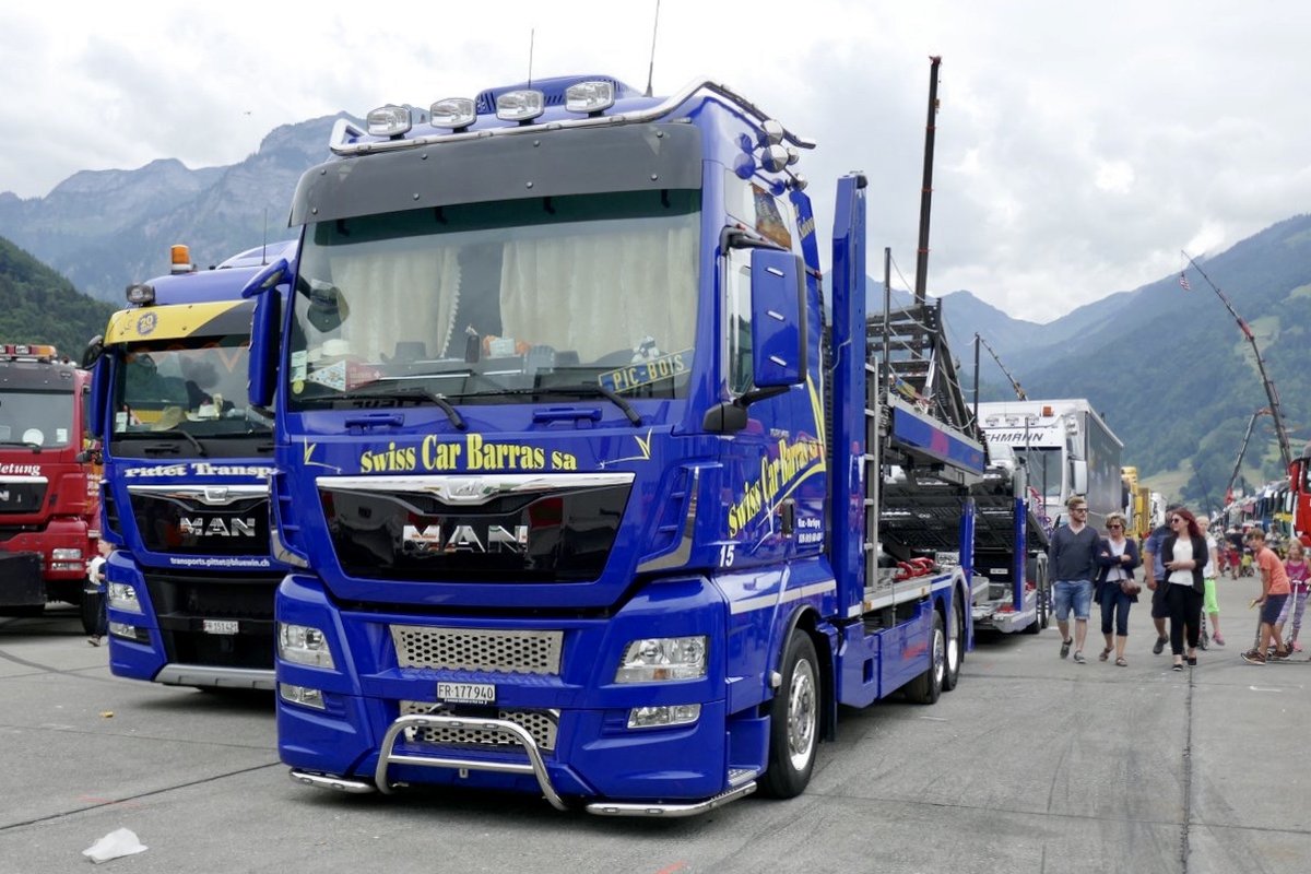 Zwei MAN Autotransporter von Pittet Transports und Swiss Car Barras am 25.6.18 beim Trucker Festival Interlaken.