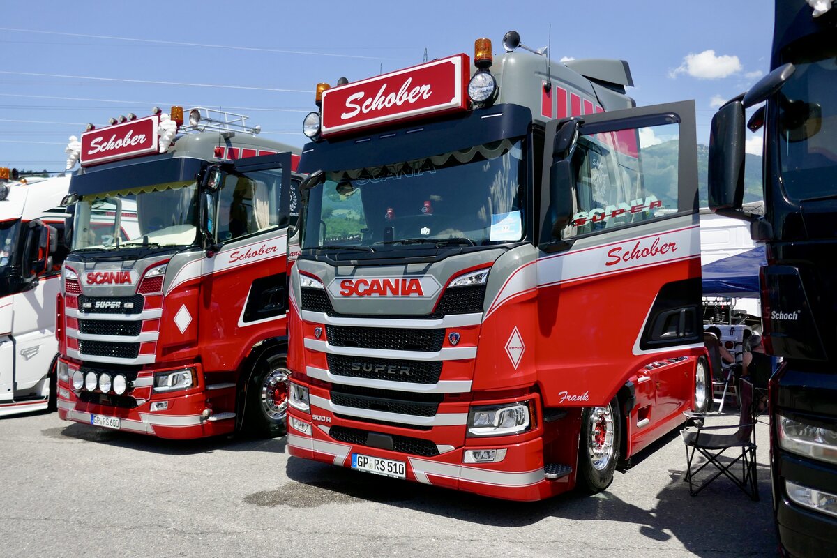 Zwei Scania Zugmaschinen von Schober am 20.6.26 bei der L�ndle Truckshow.