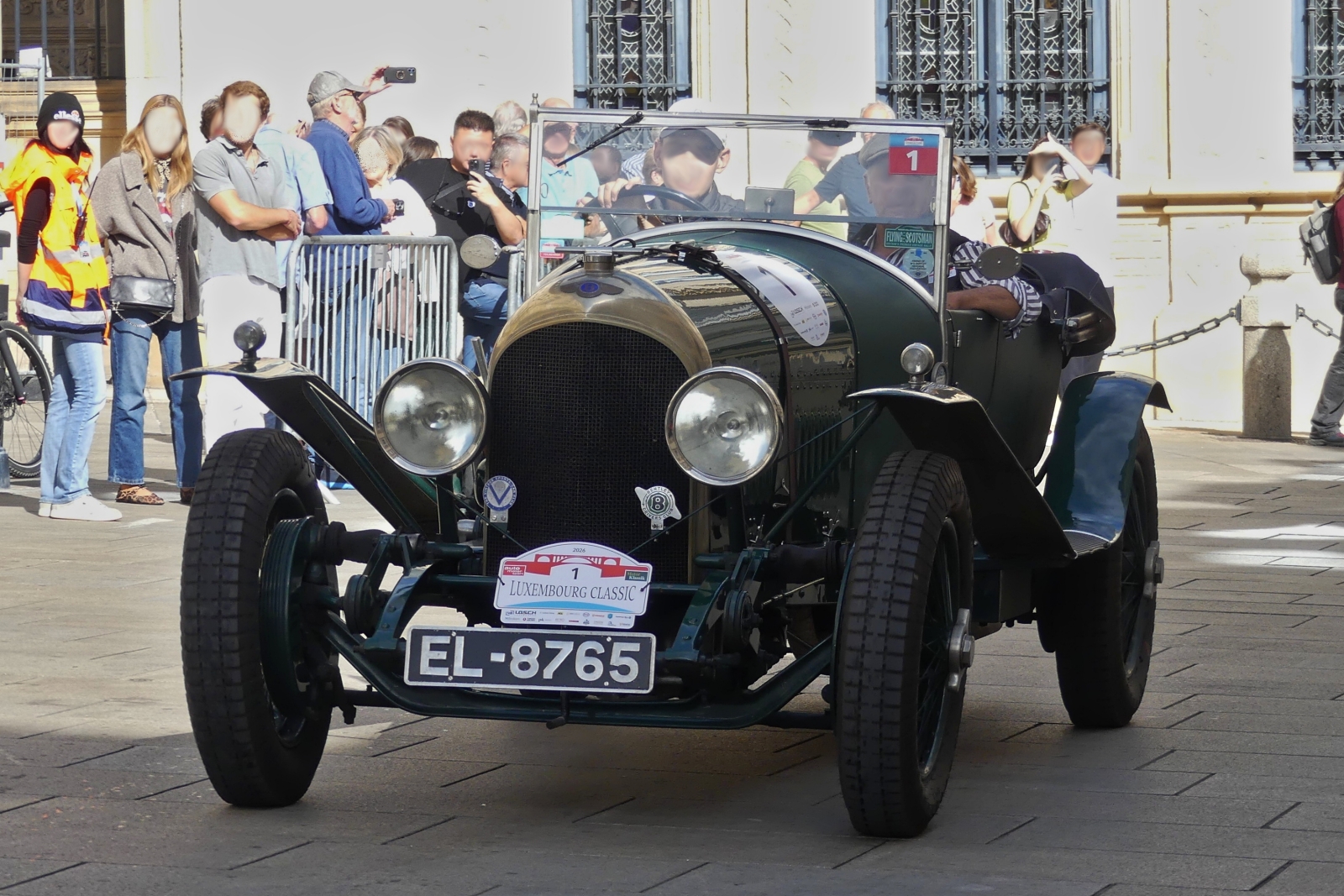 Bentley 3, BJ 1924, n�hert sich dem Endziel bei der Luxemburg Classic Rallye in der Stadt Luxemburg. 12.09.2026