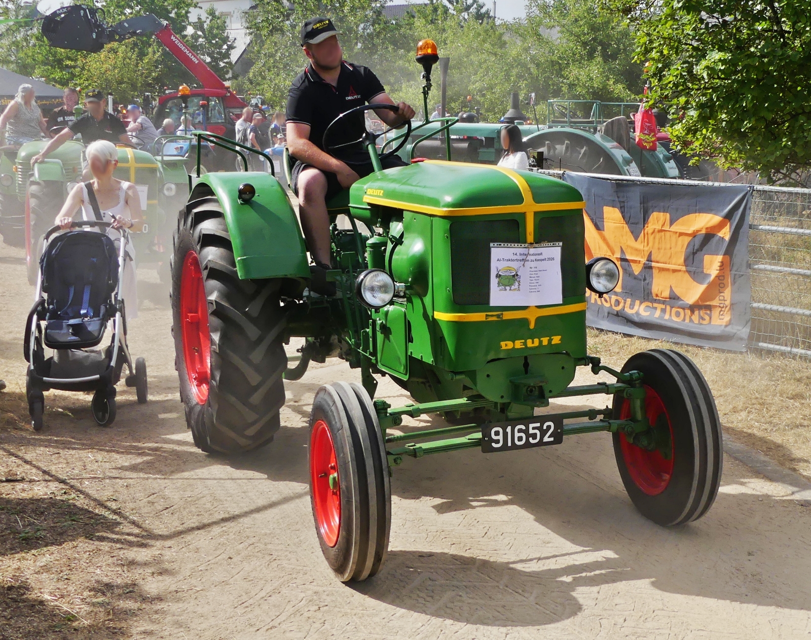 Deutz F2L612, BJ 1959, 30 PS,  nahm an der Rundfahrt beim Traktorentreffen in Keispelt teil. 09.08.2026
