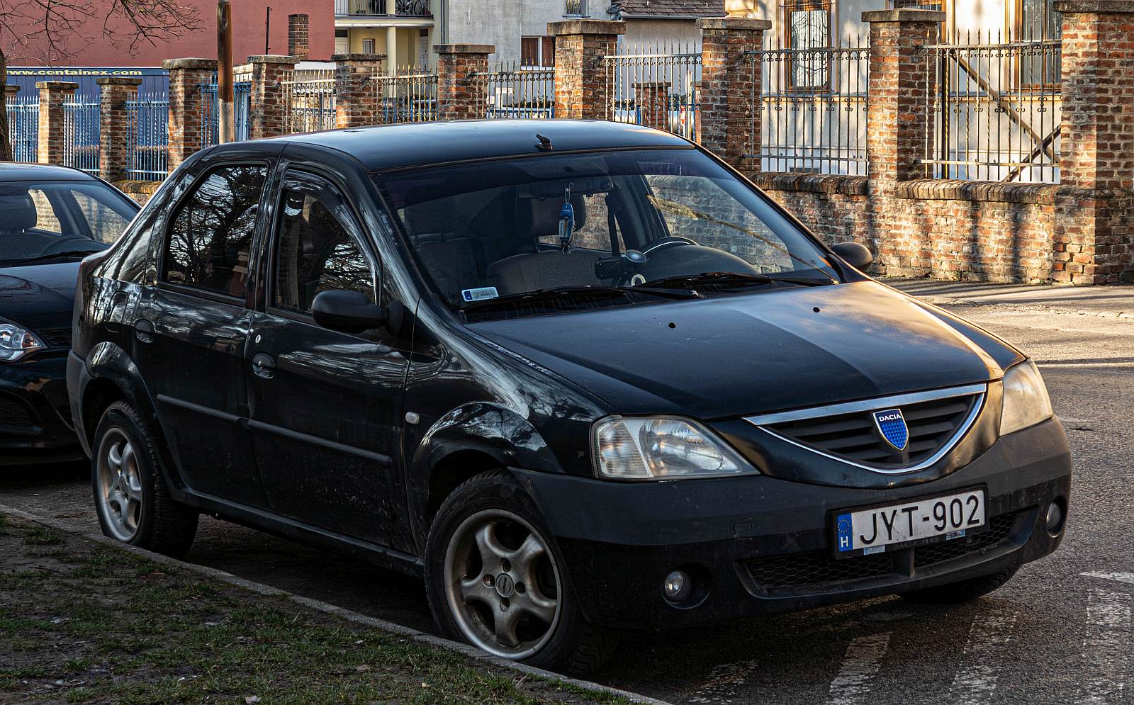 Diesen Dacia Logan Mk1 habe ich in 03.2026 fotografiert.