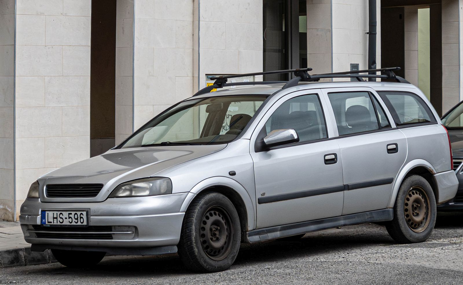 Diesen Opel Astra G Wagon, 2026 fotografiert. Als Astra Classic wurde diese G Astras bis 2009 noch produziert!