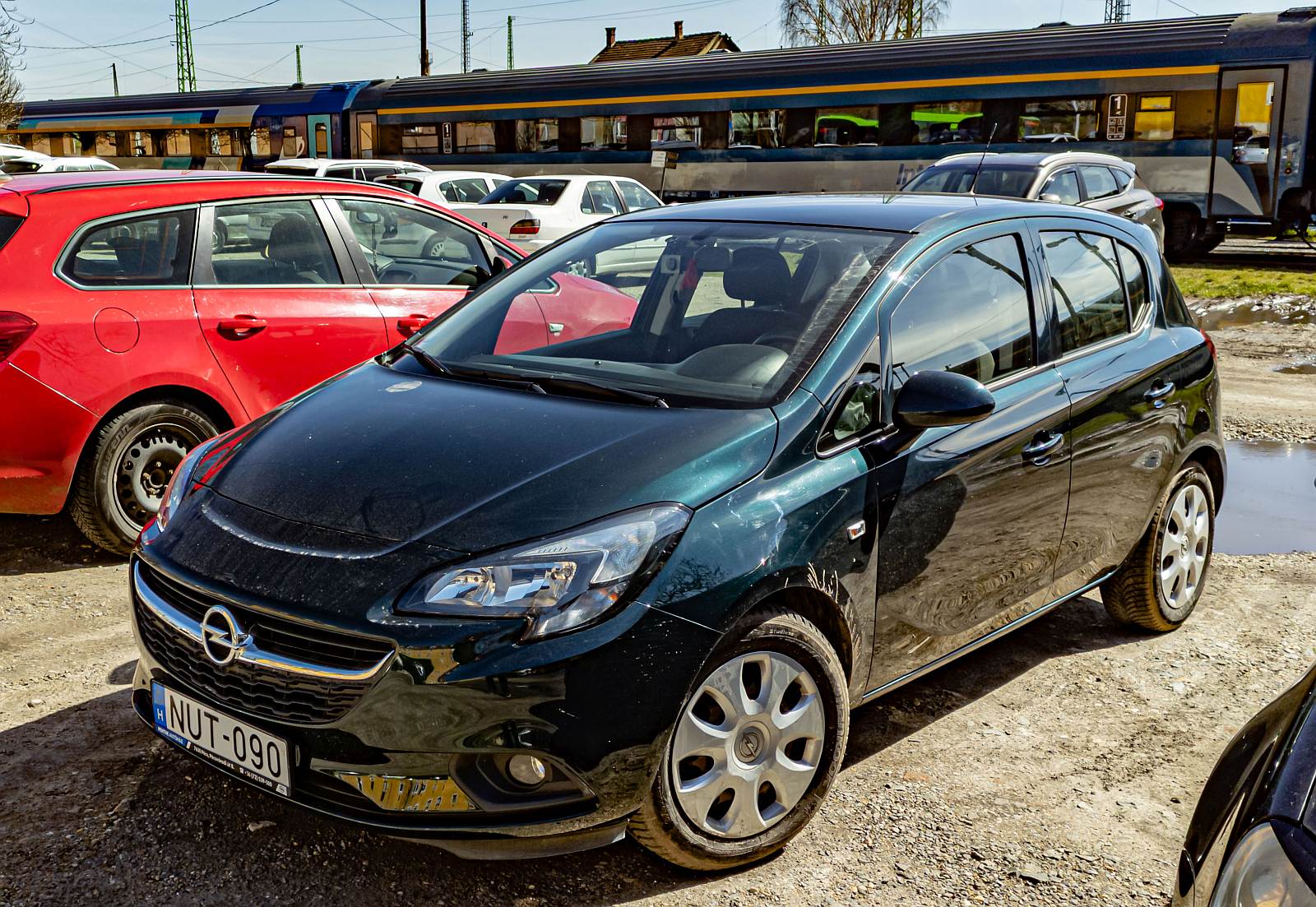 Diesen Opel Corsa E (Farbe: Carra Green), habe ich in März, 2023 fotografiert.