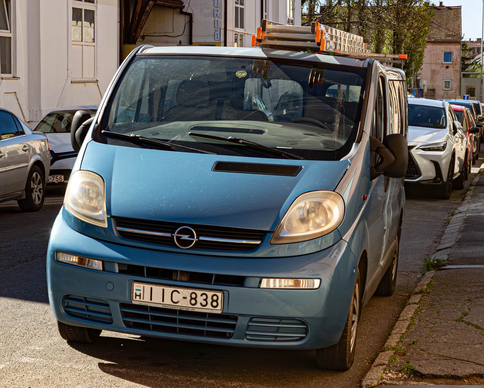 Diesen Opel Vivaro A (Farbe: Breeze Blue) habe ich in Mai, 2026 fotografiert.