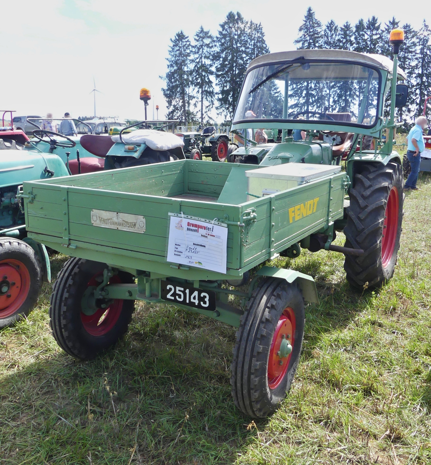 Fendt F 231 GT, BJ 1969, beim Gromperefest in Binsfeld im Bild festgehalten. 09.2026