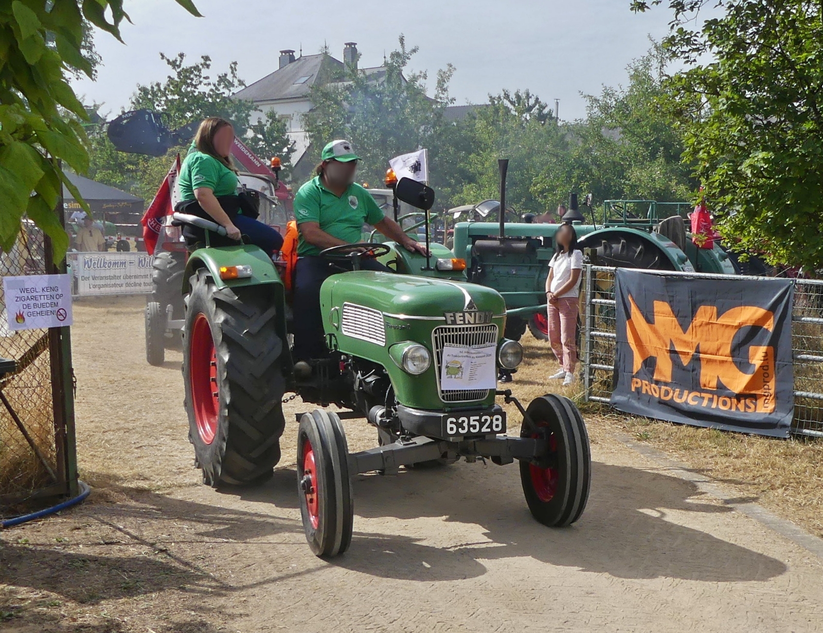 Fendt Farmer2, aufgenommen bei der Rundfahrt in Keispelt, Traktorentreffen 09.08.2026