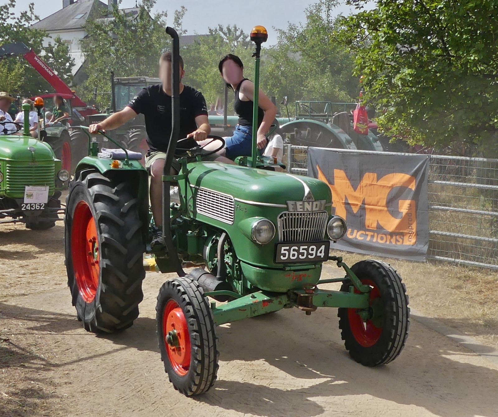 Fendt Fix2, nahm an der Rundfahrt beim Traktorentreffen in Keispelt teil. 09.08.2026 