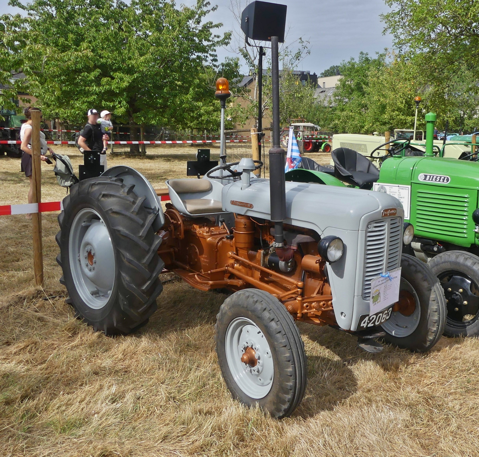 Ferguson FE35, BJ 1957, 35 PS, 3Zyl, beim Traktorentreffen in Keispelt im Bild festgehalten. 09.08.2026