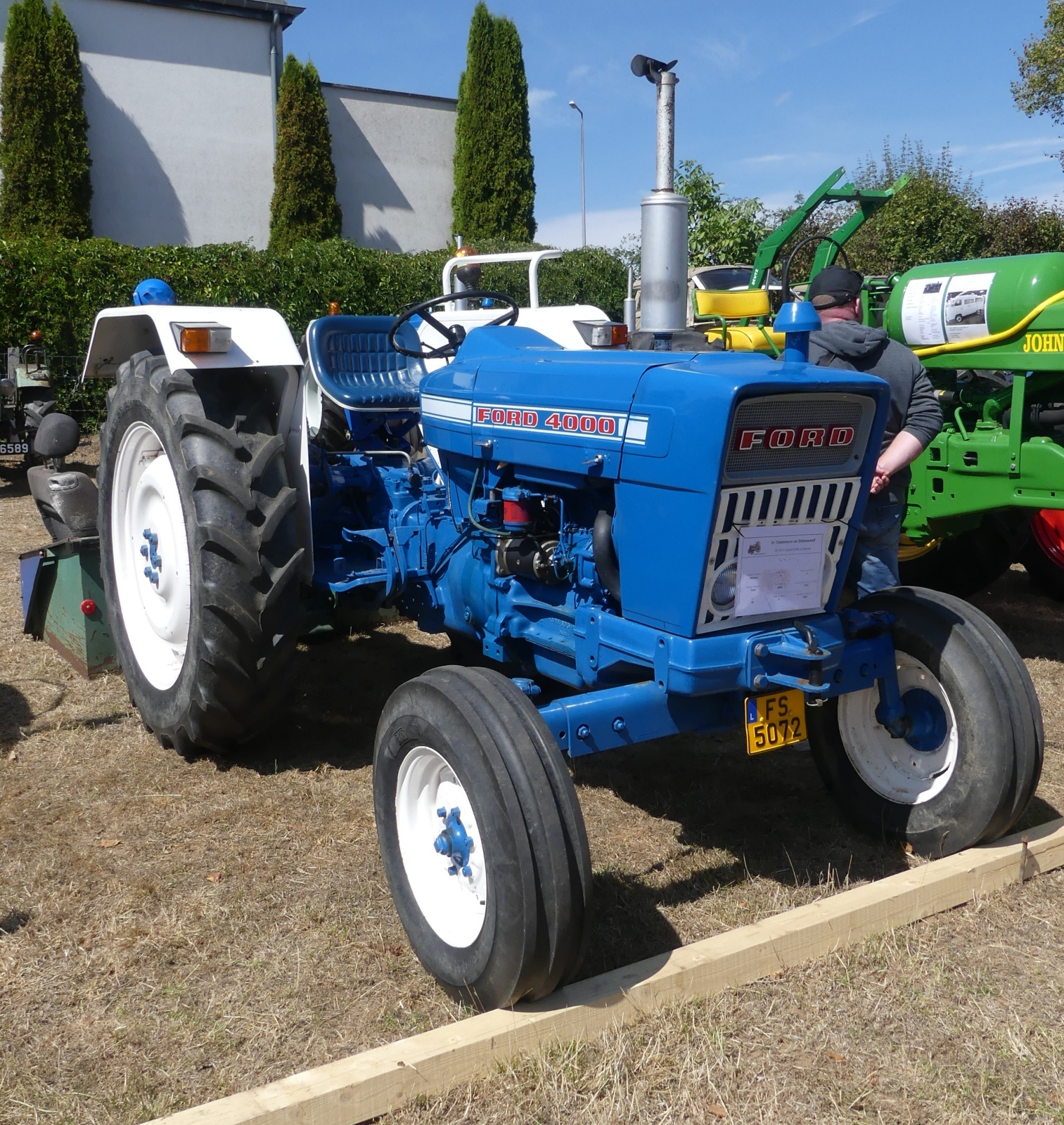 Ford 4000, BJ 1976, 52 PS, 4Zyl, war zum Oldtimertreffen in Nocher gekommen. 23.08.2026