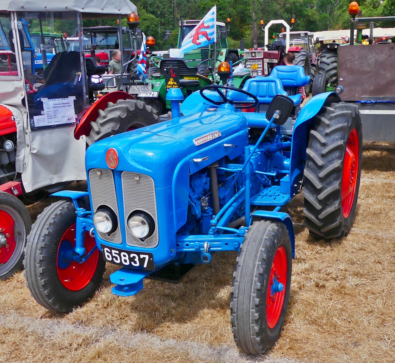 Fordson Dexta, BJ 1961, 2365 ccm, 32 PS, aufgenommen beim Oldtimertreffen in Warken. 19.07.2026