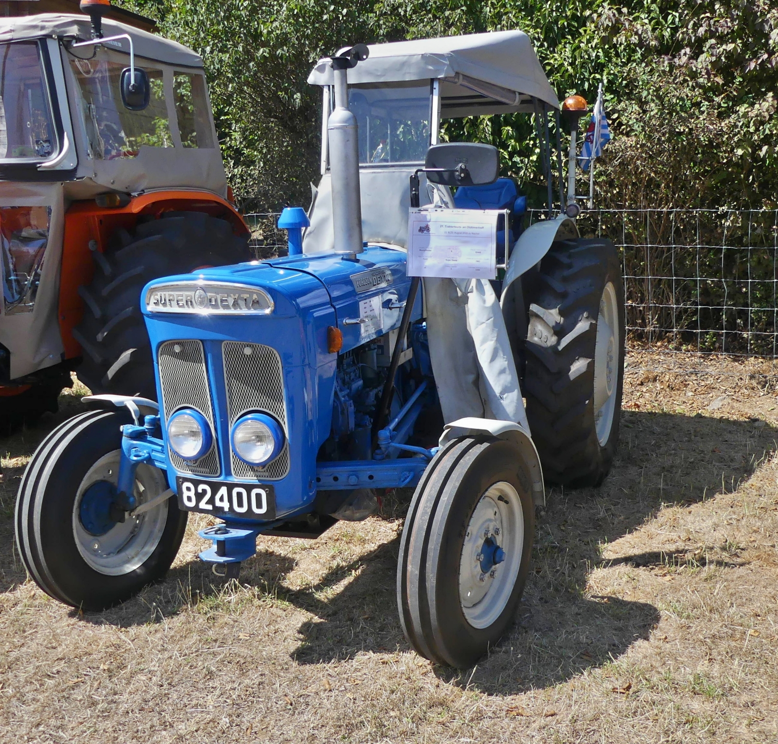 Fordson Super Dexta, BJ 1963, 36 PS, 3Zyl, war am 23.08.2026 in Nocher zu sehen. 