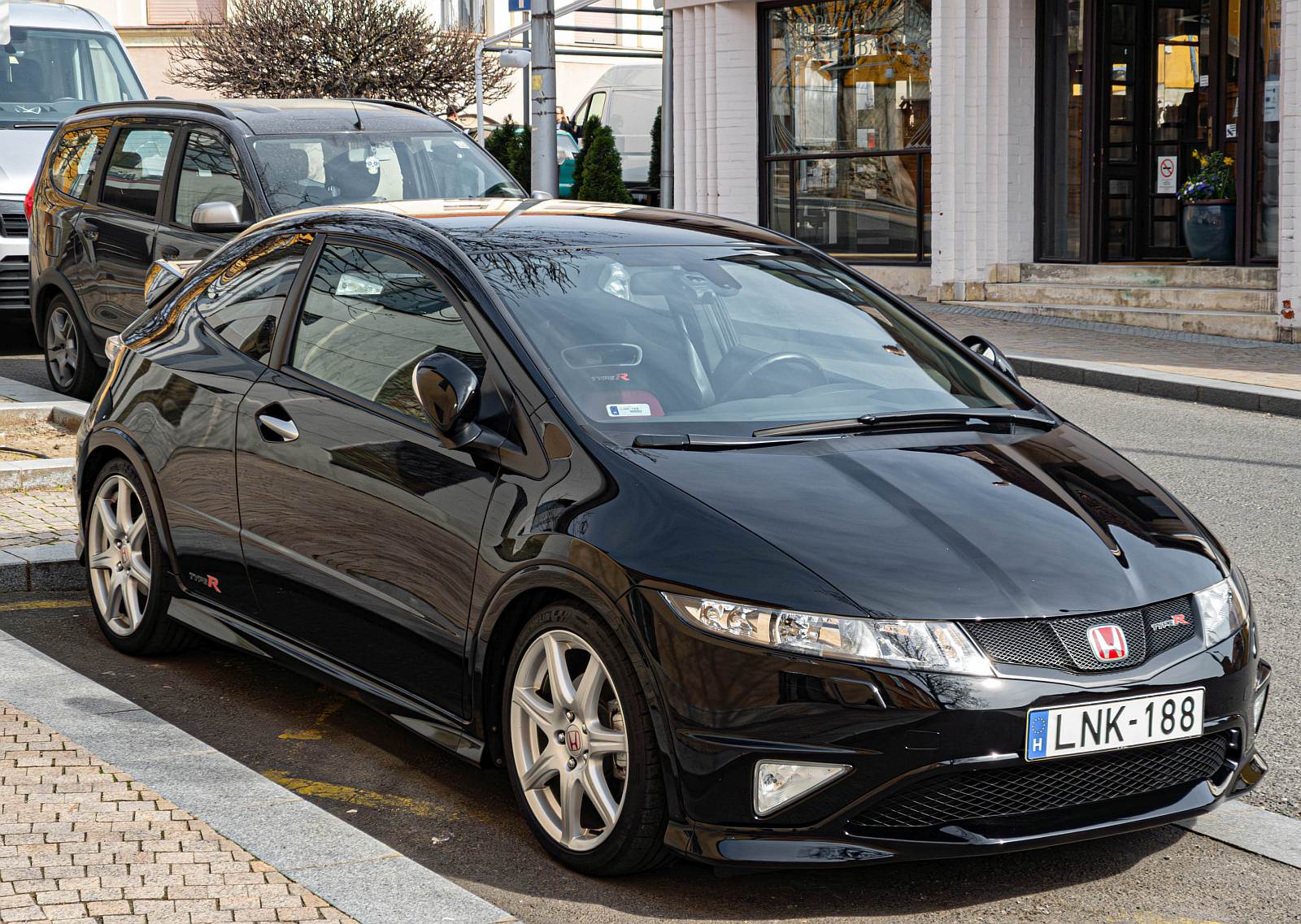Hier ist ein Honda Civic Mk8 Type-R in dreit�rer Ausf�hrung zu sehen. Die Aufnahme stammt von April, 2026.
