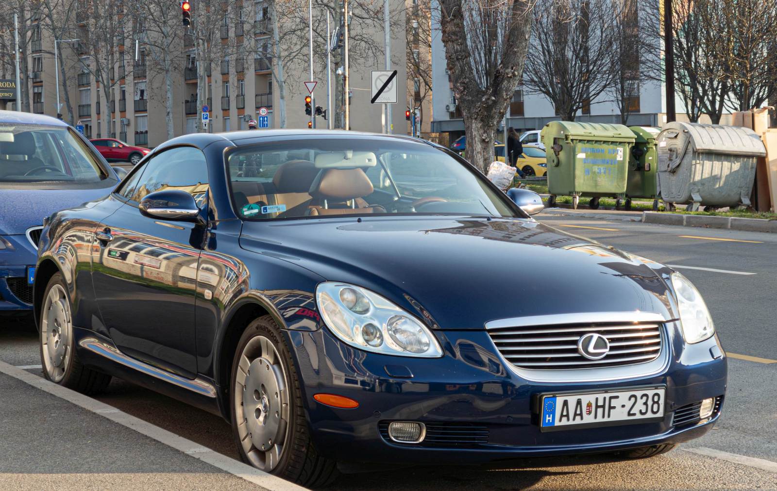 Hier ist ein Lexus SC Cabriolet (zweite Generation) zu sehen. Die Aufnahme stammt von 03.2026.