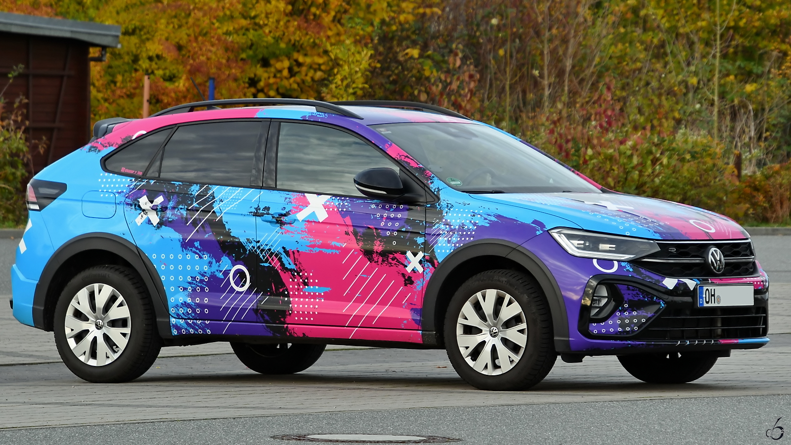 Im Bild ein VW Taigo, welchen ich Anfang November 2025 in Travemünde fotografiert habe.