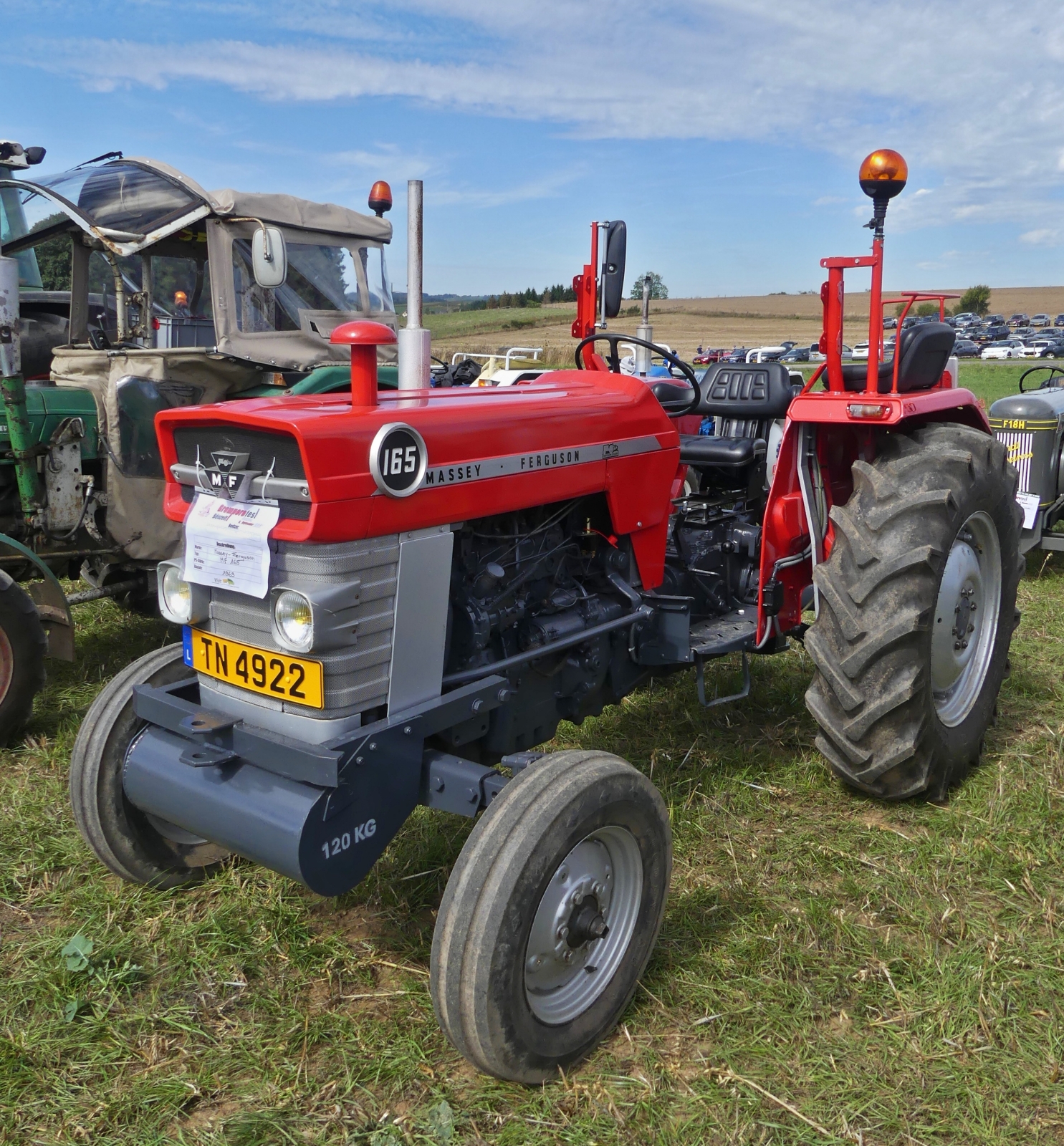 Massey Ferguson 165, BJ 1969, aufgenommen beim Gromperefest in Binsfeld. 09.2026