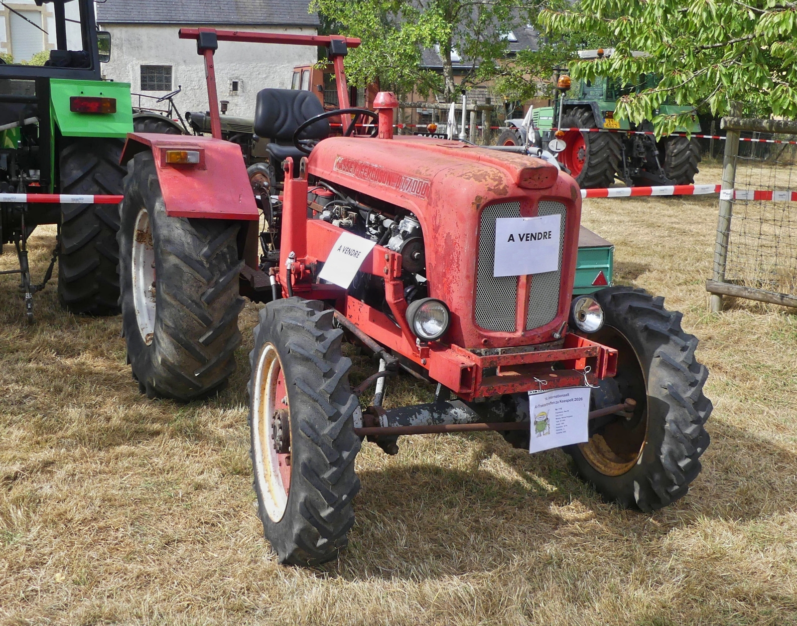 Massey Ferguson DT 7000, 65 PS, 4Zyl, 3300 ccm, Allrad, gebaut bei Landini (I), stand beim Traktorentreffen in Keispelt zum Verkauf. 09.08.2026