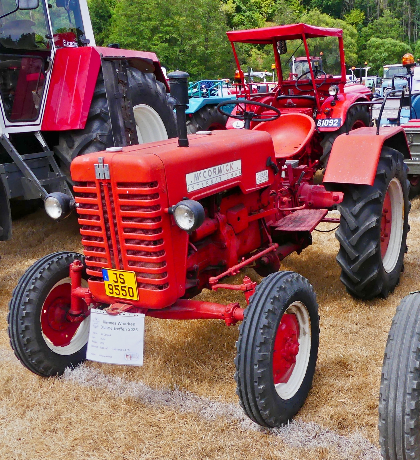 McCormick D 214, BJ 1959, 1088 ccm, 14 PS, war beim Oldtimertreffen in Warken zu sehen. 19.07.2026