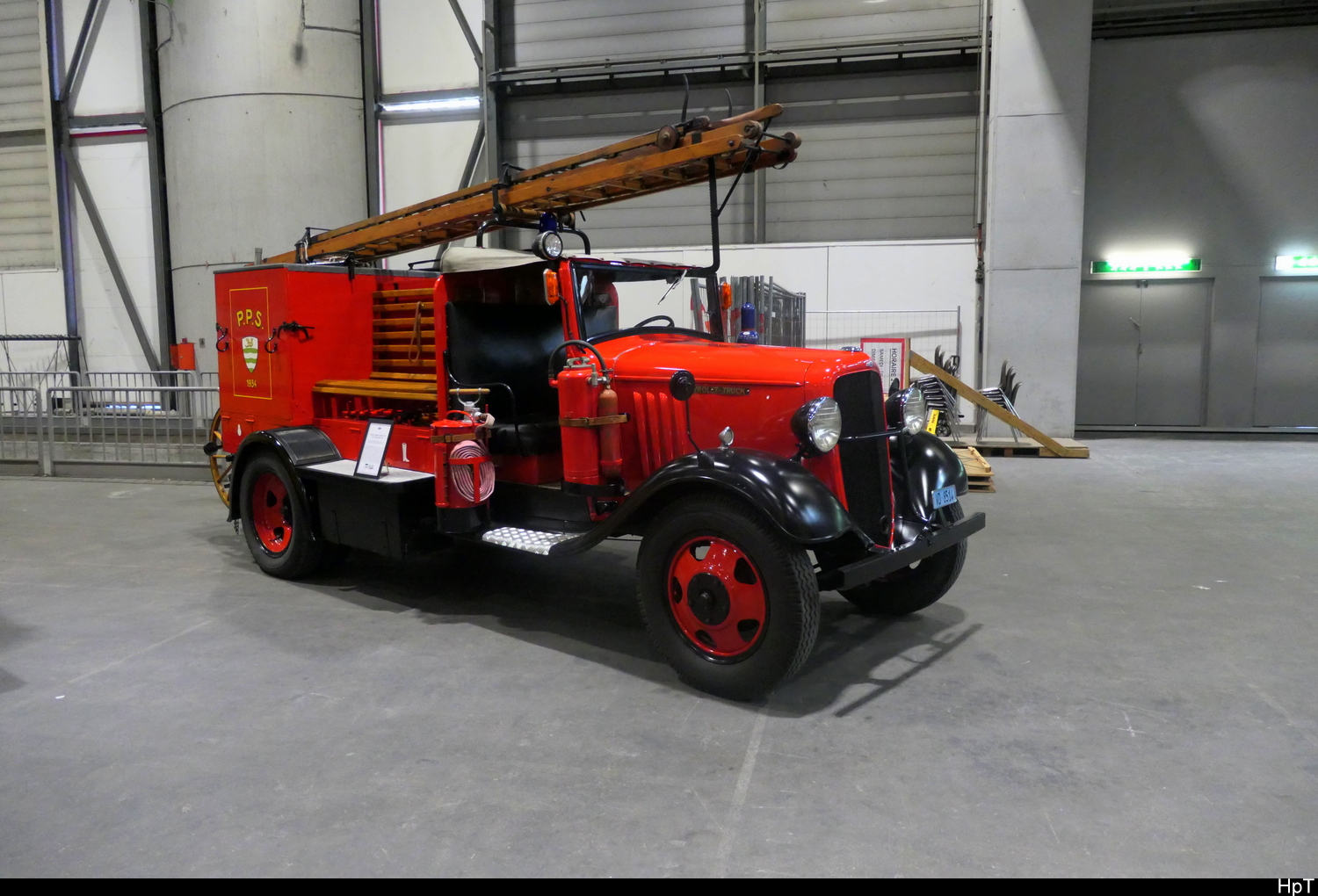 Oldtimer Chevrolet der Feuerwehr Yverdon  VD 8514 Ausgestellt in den Palexpo Hallen in Genf am 29.03.2026