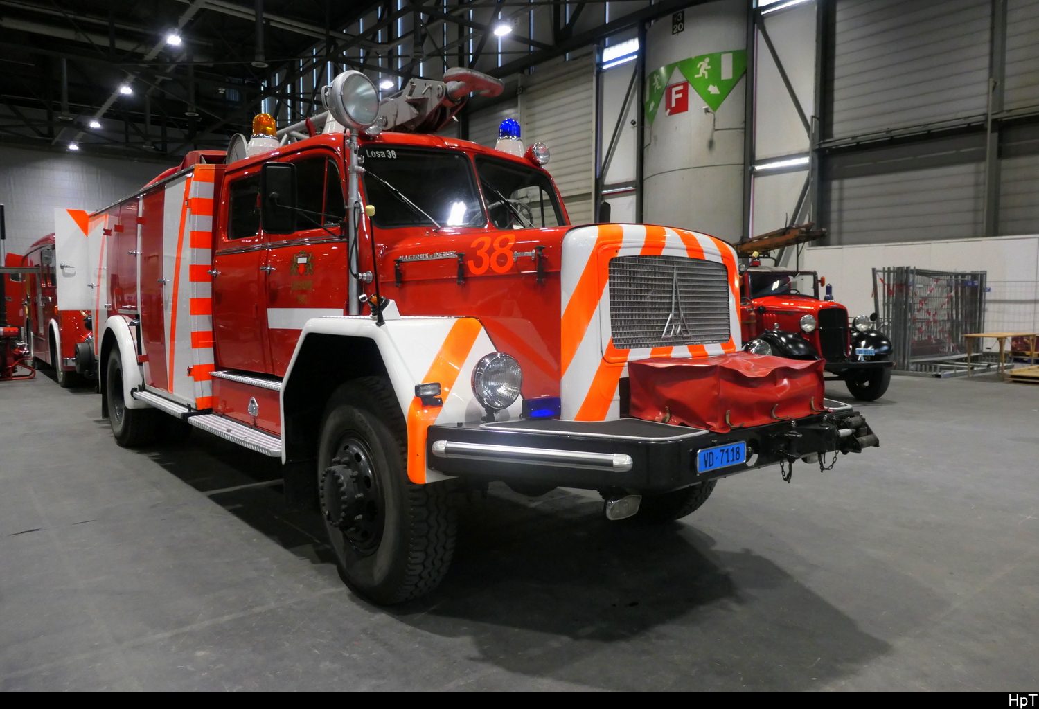 Oldtimer Magirus Deutz Jupiter der Feuerwehr Lausanne VD 7118 Ausgestellt in den Palexpo Hallen in Genf am 29.03.2026