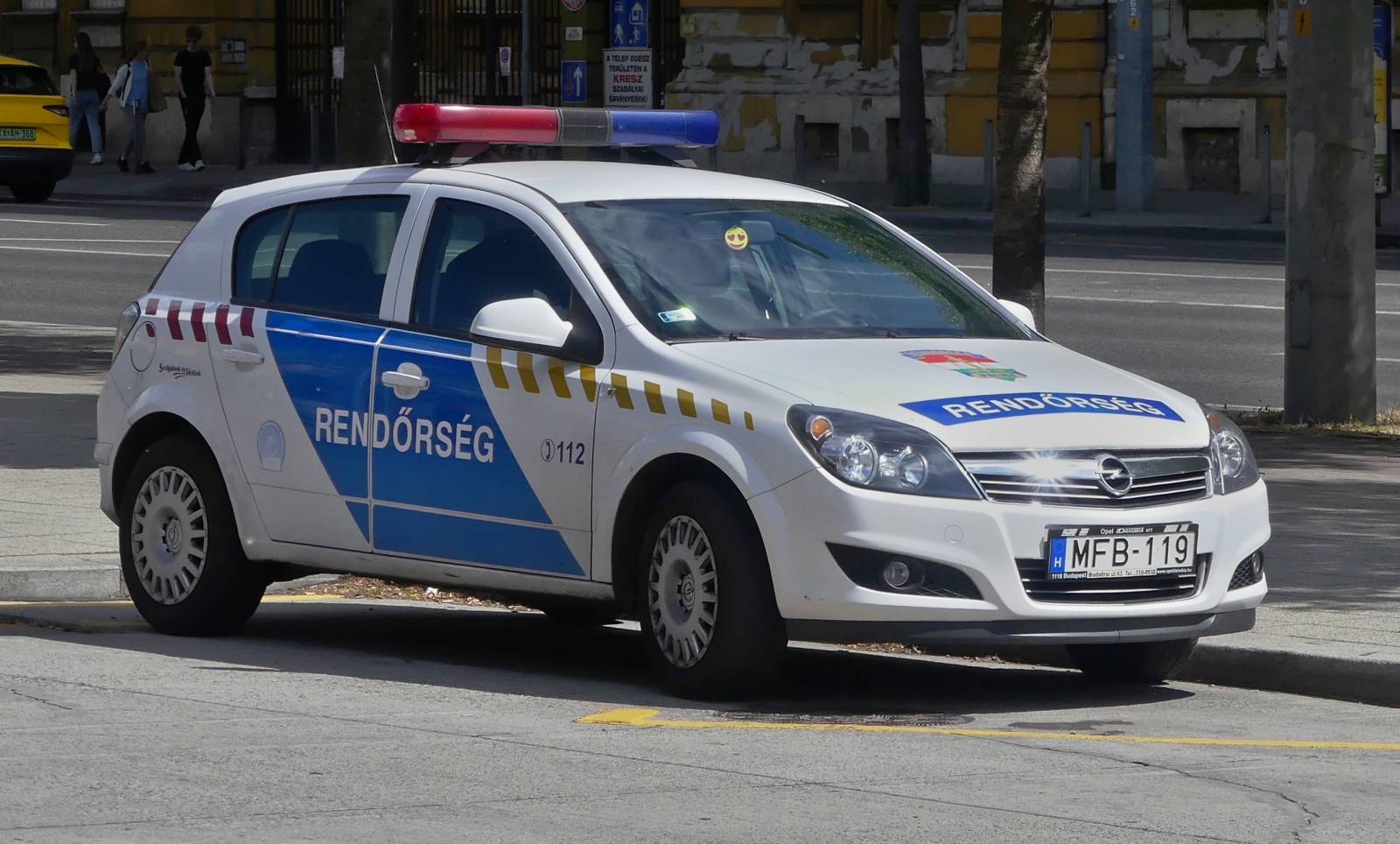Opel Astra, aufgenommen am Bahnhof in Budapest. 08.05.2026