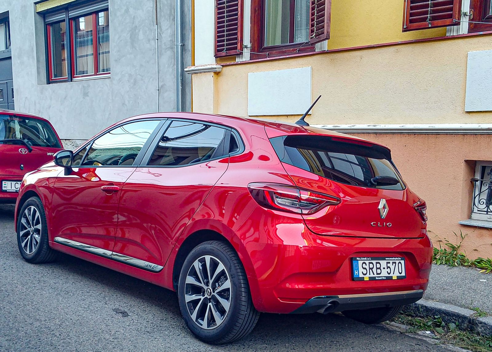 Renault Clio Mk5 in Flame Red (Rouge Flamme) . Foto: 09.2021