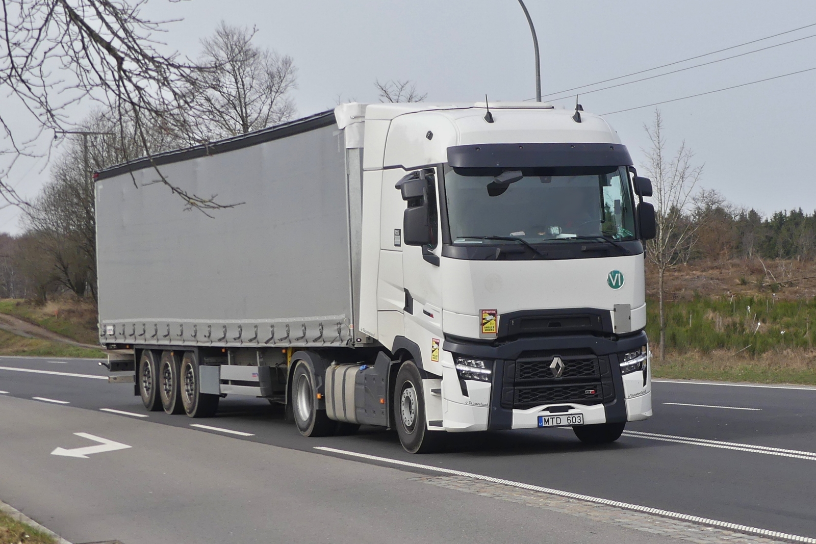 Renault Sattelzug, 03.2026 im Bild festgehalten.