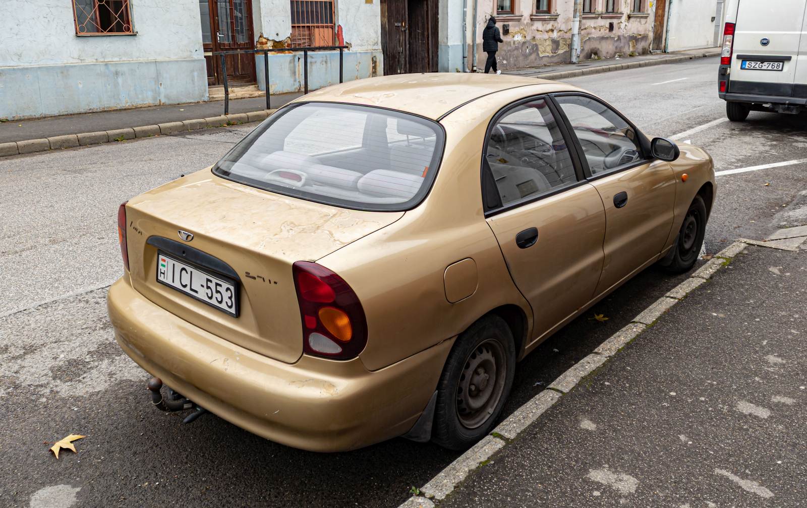 Rückansicht / Seitenansicht: Daewoo Lanos Sedan Facelift. Foto: 11.2022.