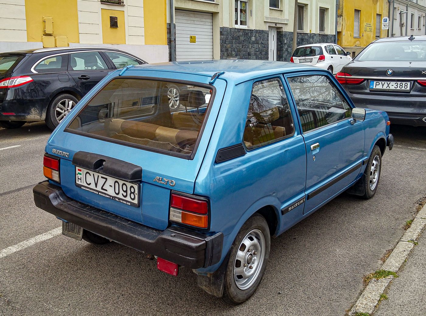 Rückansicht: 1982-er Suzuki Alto Mk1. Foto: 04.2021.