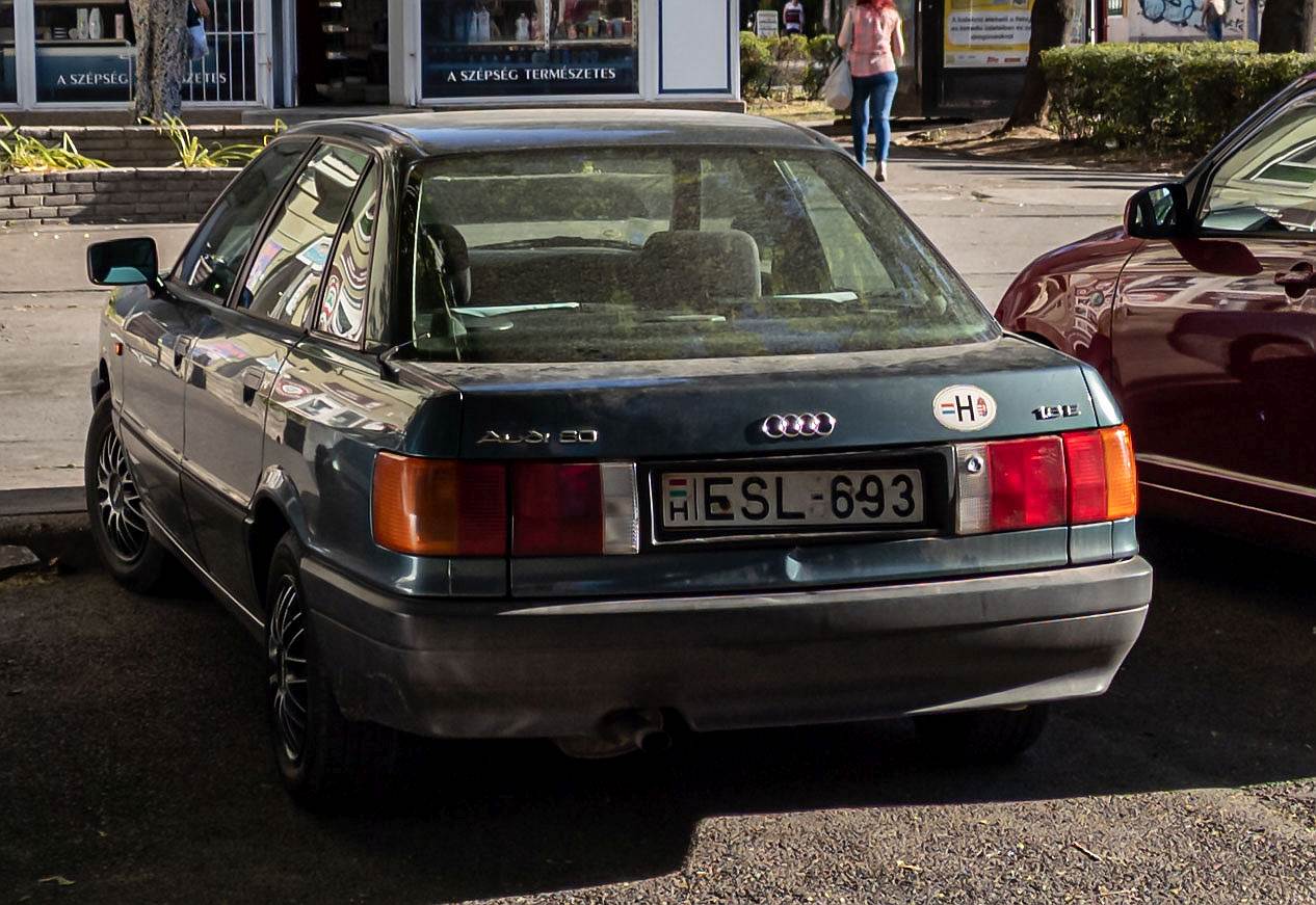 Rückansicht: Audi 80 B3. Foto: 07.2022.